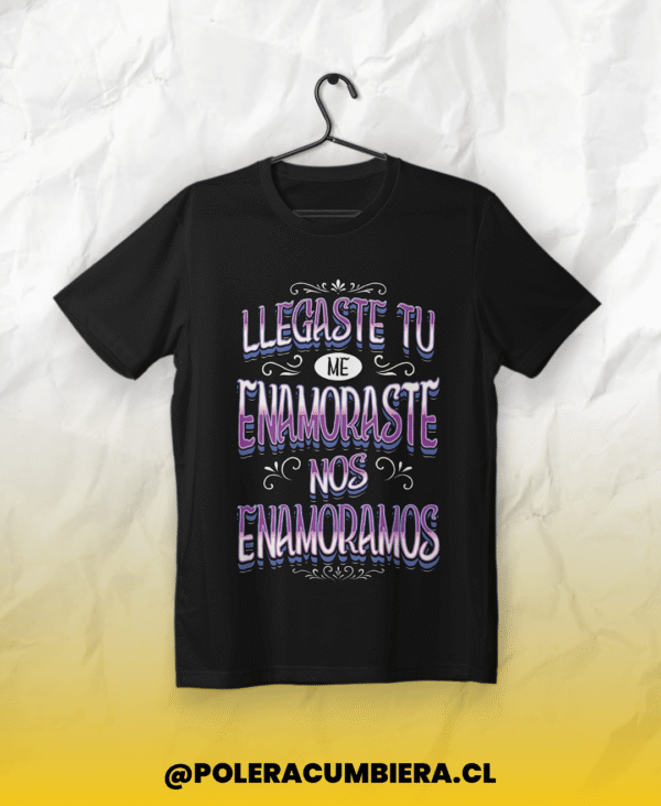 polera negra agrupacion marilyn nos enamoramos